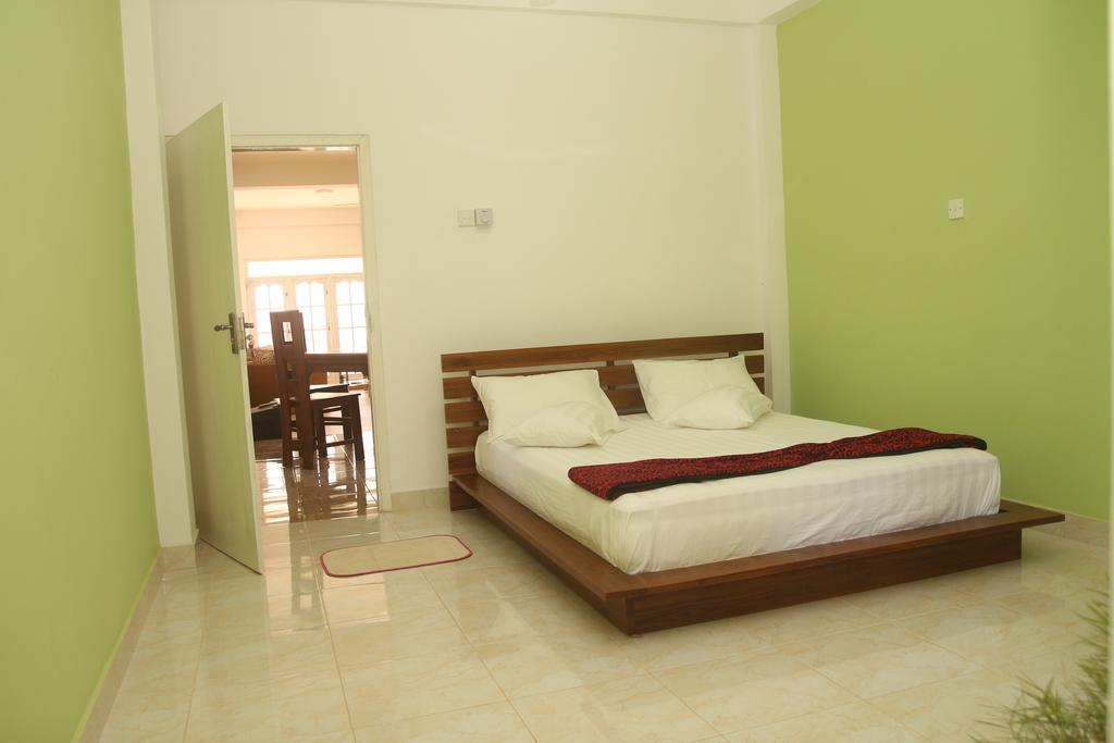 Sanovin Hotel Mirissa Quarto foto